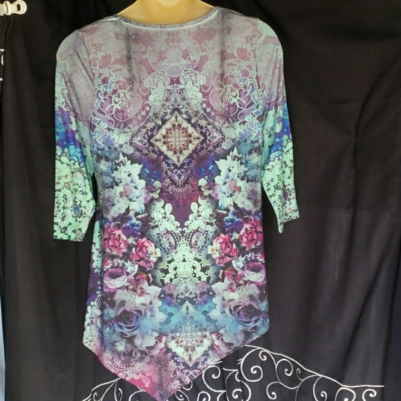 Unity World Wear. Beautiful Bling Tunic; Colorful;  Multi-Material. GUC Size  1X - Picture 3 of 16